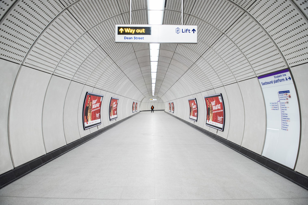 Tottenham Court Road Elizabeth line station_343795